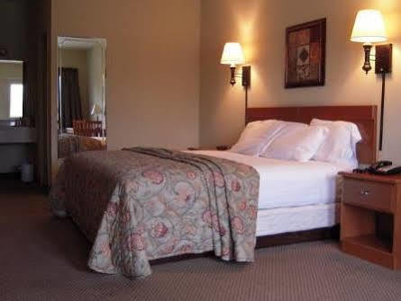 City Heart Inn & Suites Piedmont ภายนอก รูปภาพ